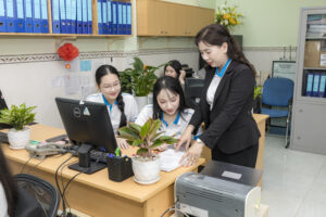 Hoàn thiện báo cáo, nộp hồ sơ kế toán thuế cho doanh nghiệp