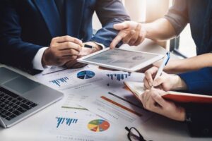 Cần lưu ý về điều kiện đầu tư, hồ sơ pháp lý và quy định ngành nghề khi thành lập công ty có vốn đầu tư nước ngoài.