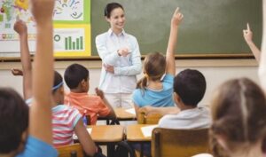 Khái quát về trung tâm dạy thêm, dạy kèm và gia sư hiện nay.