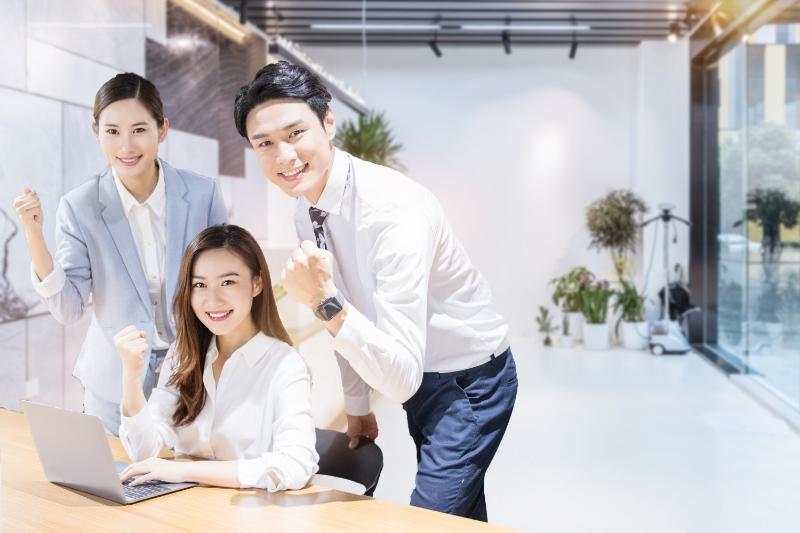 Đội ngũ chuyên viên của công ty luôn sẵn sàng hỗ trợ khách hàng