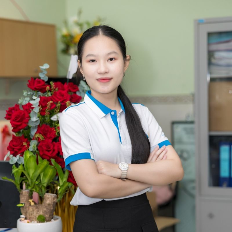 PHẠM THỊ THU HỒNG - CHUYÊN VIÊN HÀNH CHÍNH - 2 năm kinh nghiệm